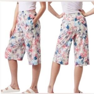 Athleta Savannah Floral Bermuda Capri